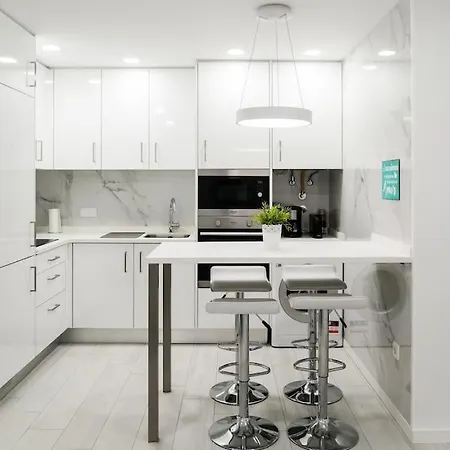 דירה Very Close To - *